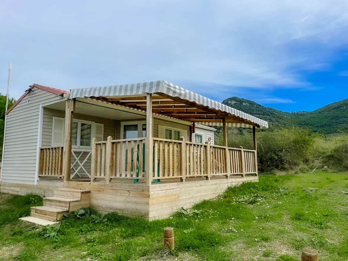 Mobil home m² devant